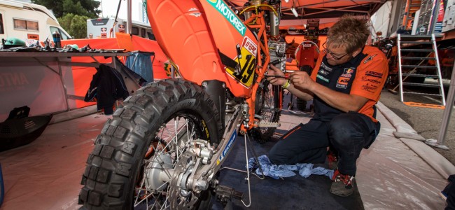 Video: Foran med KTM Rally-teamet, der tester Dakar-cyklerne