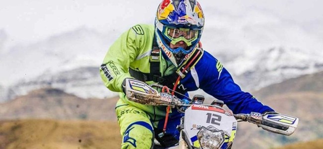 Roman and Young renew at Sherco