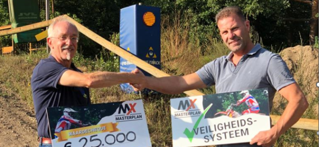 MX-Masterplan Foundation donerar €25.000 XNUMX till det gula flaggsystemet TCD Hummelo