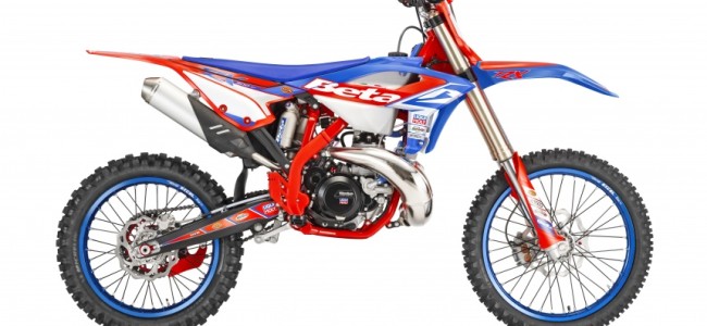 Beta presents their two-stroke dirt bike: The RX 300