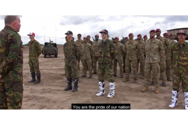 VIDEO: General Assendelft skjuter upp de holländska MXON-trupperna!