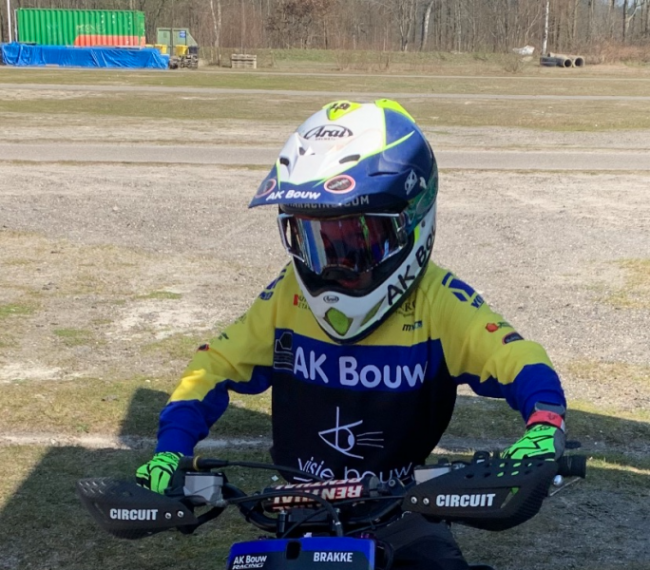 AK Bouw-Hutten Metaal Junior MX Team 2021