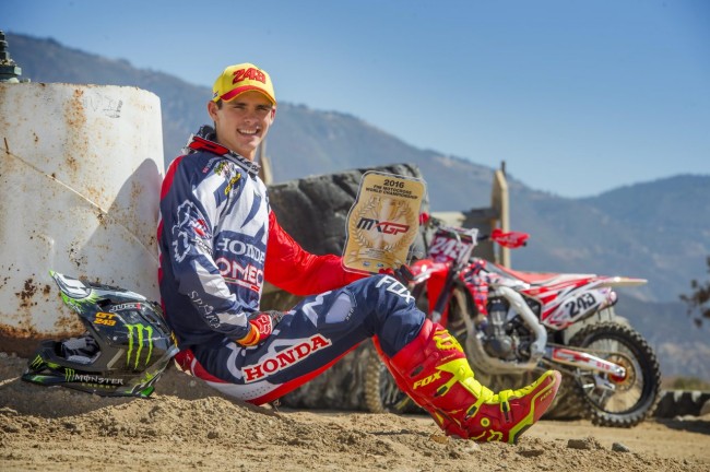 Chiacchierata ai box con Tim Gajser MONSTER ENERGY SMX Riders' Cup 2016