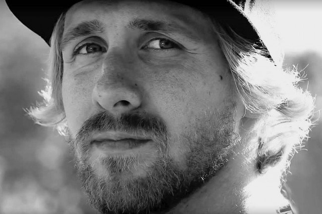 Video: Justin Barcia and team JGR present their new colors