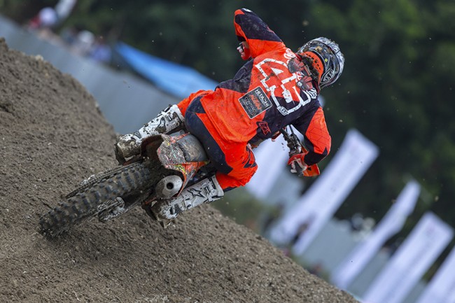 Nicholls and Watson at the party in Maxxis – Culham