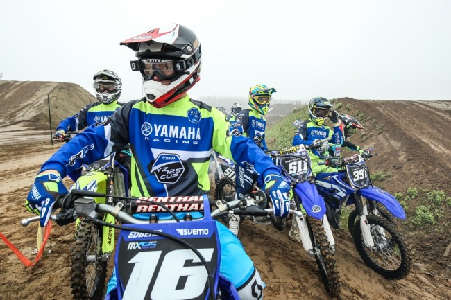 Register for the YZ125 bLU cRU Cup and become an official Yamaha rider!