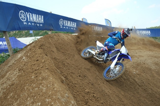 What does the YZ125 GYTR have more than the YZ125?
