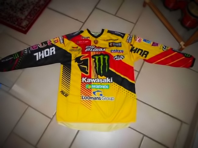 Save the Motocross: very last auction of GP pilots' shirts