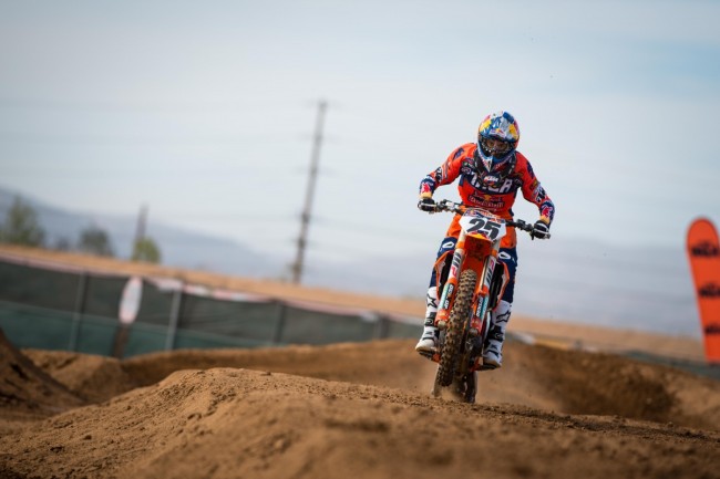 KTM USA teams present their pilots and brand new 'weapon'!