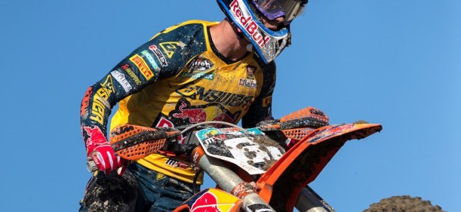 Prado takes pole position in MX2, Geerts fifth!