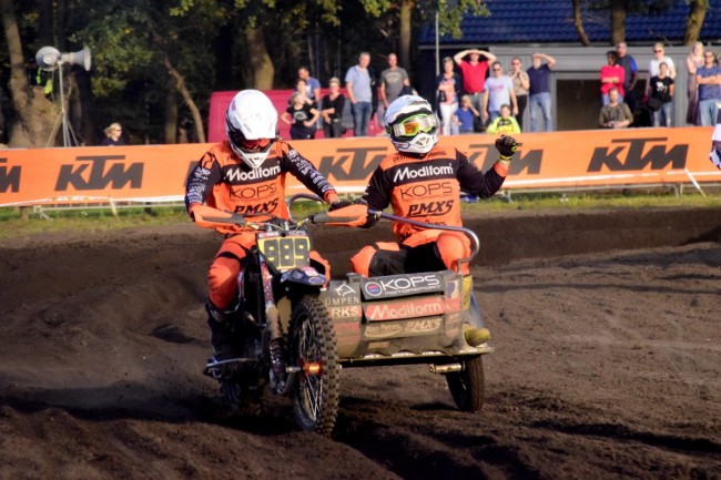 Kops and De Laat win the National Championship sidecar title.