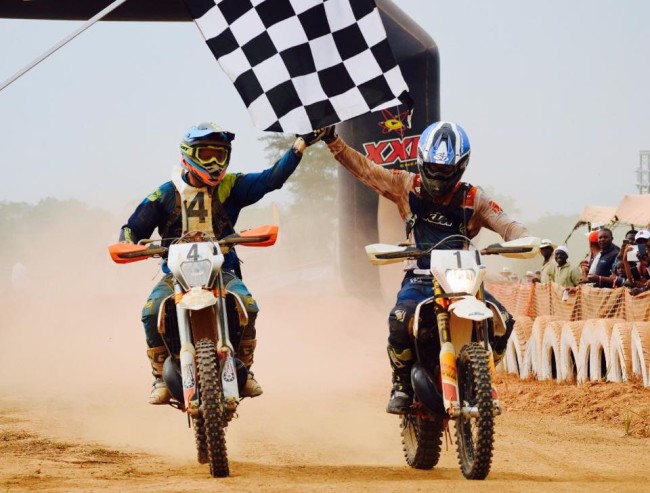 Stefan Everts & Thierry Klutz provide the show in Congo!