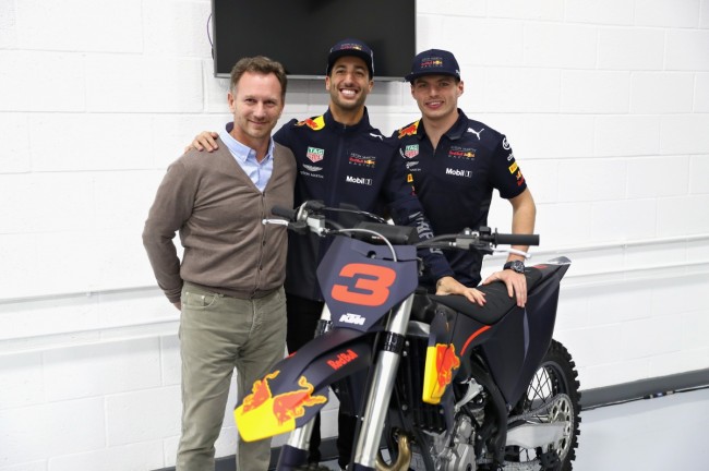 Daniel Ricciardo får KTM i present!