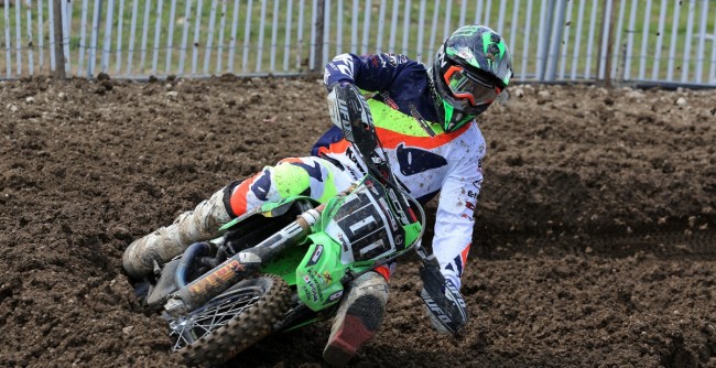Walsh and Searle take over the lead in England