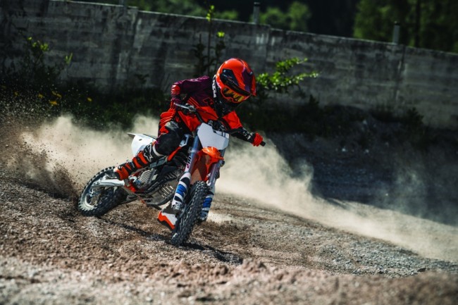 Test the new KTM SX-E5 for free!