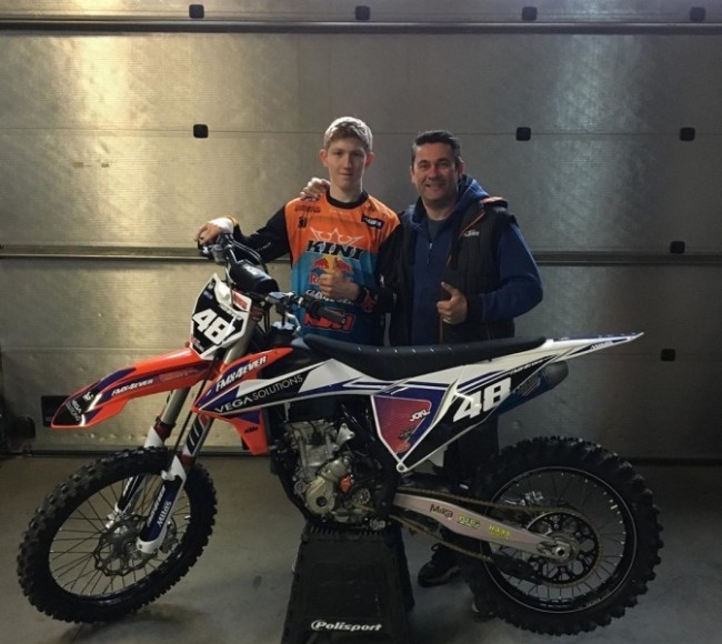 Adam Collings signs with Team FMX4Ever!