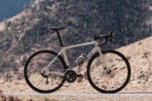 New Giant TCR scores highly in bicycle test AD