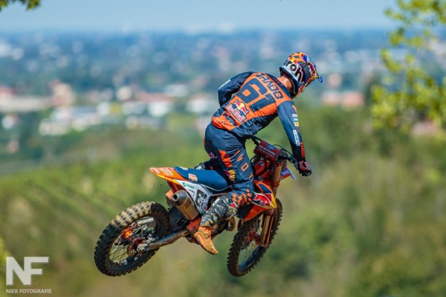 Jorge Prado wins the first series after a tough duel with Seewer.
