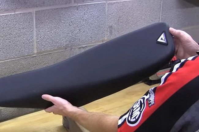 Technology: this is how you install a new saddle cover
