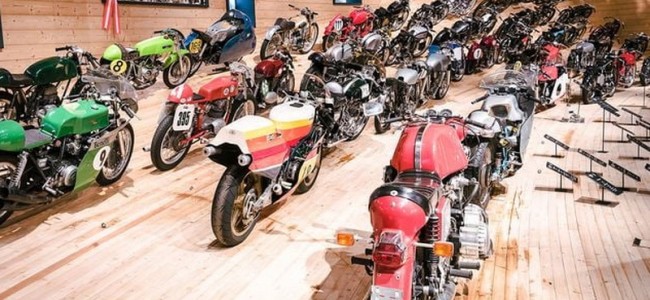 Importante collezione di motociclette va in fiamme