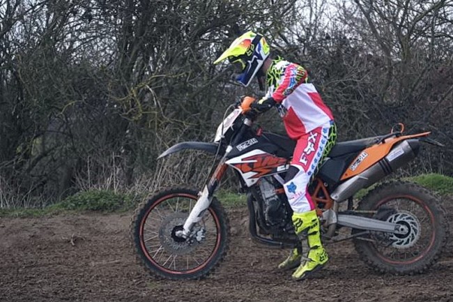 VIDEO: the madness of a 1000cc dirt bike