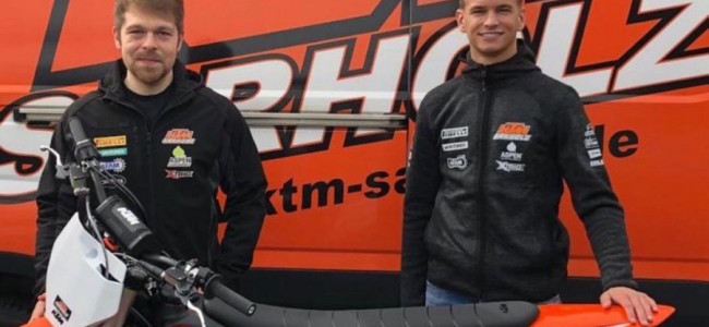 Kjell Verbruggen skriver på med Team Sarholz-KTM