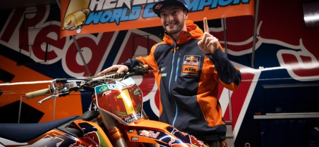 VIDEO: New 'toy' for Jeffrey Herlings