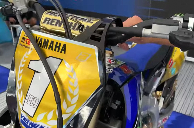 VIDEO: de fabrieks Yamaha YZ250F van Maxime Renaux