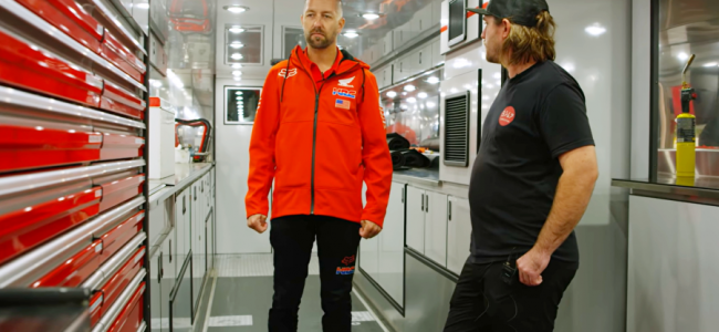 VIDEO: Una mirada al interior del camión de carreras del equipo HRC Honda