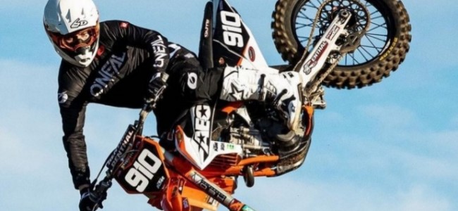 Carson Brown signs with AEO Powersports-KTM