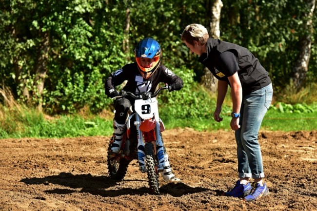 Gisteren ging driedaags motorcrosskamp voor kinderen van start in Gooik