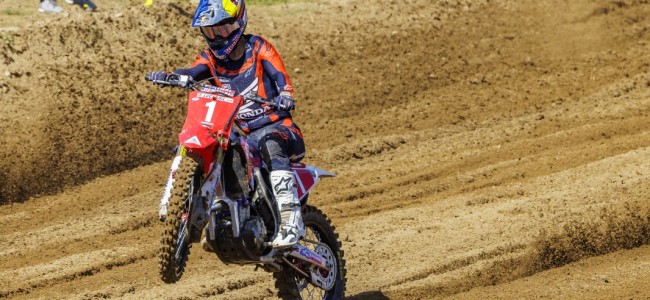 Jett wipes the floor with opposition, in the sand of Southwick