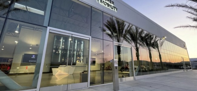 VIDEO: De opening van een nieuw KTM-hoofdkantoor in Murrieta, CA