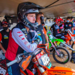 Conrad Mewse Brits Kampioen. Jeffrey Herlings wint beide reeksen. MX2-titel ligt nog open na overwinningen voor Tommy Searle en Oriol Oliver