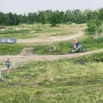 Vlaamse regering herstelt milieudecreet om vergunbaarheid motorcross te verbeteren