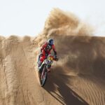 Dakar Rally: Daniel Sanders blijft leider na eerste deel van 48h etappe