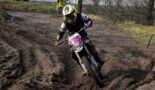 Amber Simons domineert 6de ronde MON Dames in Leusden
