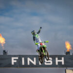 Romain Febvre  kijkt alleen naar zichzelf en bant alle paniek