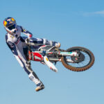 VIDEO: Kay de Wolf X Axell Hodges