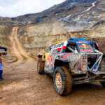 Wat is sneller: een 300cc tweetakt Enduro of een Dakar 4WD?