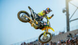 Roczen wint! Drama voor Lawrence, en Tomac neemt leiding