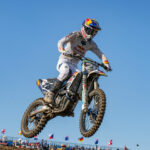 VIDEO: Liamski vliegt over het strand in Vlissingen