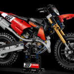 Bouw je eigen fabrieksducati: Desmo450 MX nu in Lego Technic